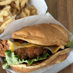 Chick-fil-A - Smokehouse BBQ Bacon Sandwich