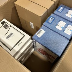 Retro Discount City - Mystery box.