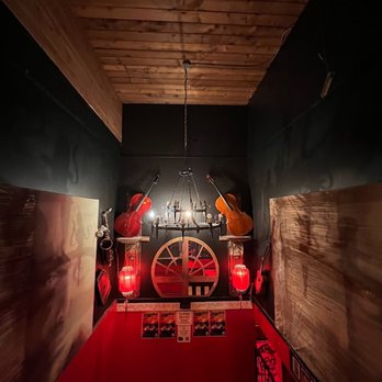 Suna Studios - a room with a red carpet and a chandelier - Music Venues Near Me - Vancouver, British Columbia Suna Studios - a room with a red carpet and a chandelier - Music Venues Near Me - Vancouver, British Columbia