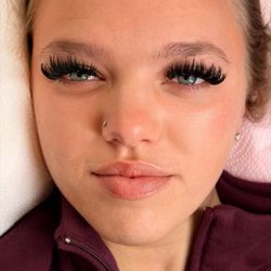 The Pink Lash Room