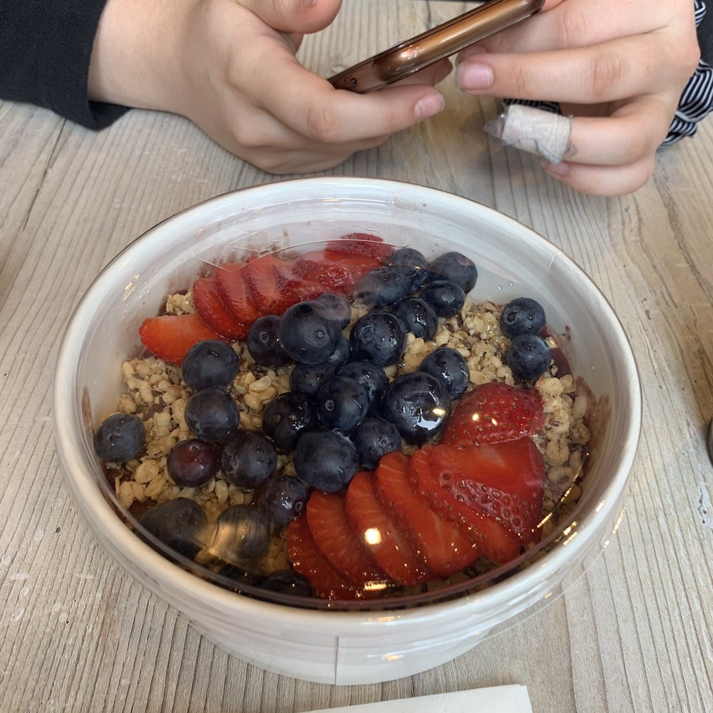 Kokoroll Cafe - Acai bowl - Poke Near Me - Burbank, California Kokoroll Cafe - Acai bowl - Poke Near Me - Burbank, California