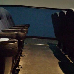 Hollywood 3 Cinema Pitt Meadows - Plenty of leg space