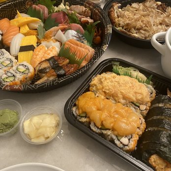 Longevousjoy - Sushi Sashimi Platter, Bestseller combo? And the Japanese pancake - Japanese Near Me - Brooklyn, New York