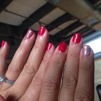 Yo Yo Spa - Two different shades of gold and you can see the mistaken red underneath! Not happy! - Nail Salons Near Me - New York, New York Yo Yo Spa - Two different shades of gold and you can see the mistaken red underneath! Not happy! - Nail Salons Near Me - New York, New York