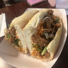 Banh Mi Veggie with Soy Protein (and no mayo to make it vegan hehe) Banh Mi Veggie with Soy Protein (and no mayo to make it vegan hehe)
