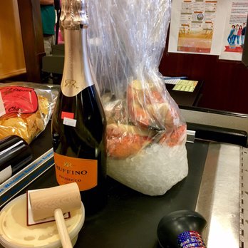 Wynn’s Market - Prosecco & Stone Claws! - Bakeries Near Me - Naples, Florida Wynn’s Market - Prosecco & Stone Claws! - Bakeries Near Me - Naples, Florida