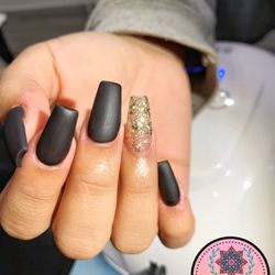 VS Nails & Spa - Beautiful acrylic set!
