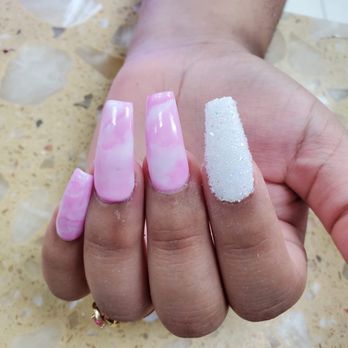 Discount Nail - Michael - Nail Salons Near Me - Houston, Texas Discount Nail - Michael - Nail Salons Near Me - Houston, Texas
