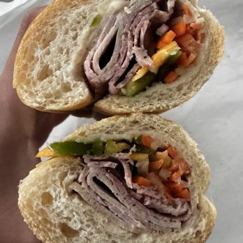 Banh Mi Che Cali - #1 - Vietnamese Near Me - Alhambra, California