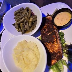 Canvas Social Cuisine - Pan roasted salmon with two sides