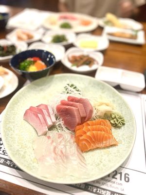 Doshi Sushi by null