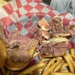 This roast beef was way too minced This roast beef was way too minced