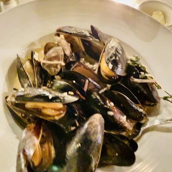 Bistro 45 - Love the Carlsbad Mussel & Littleneck Clams - New American Near Me - Pasadena, California