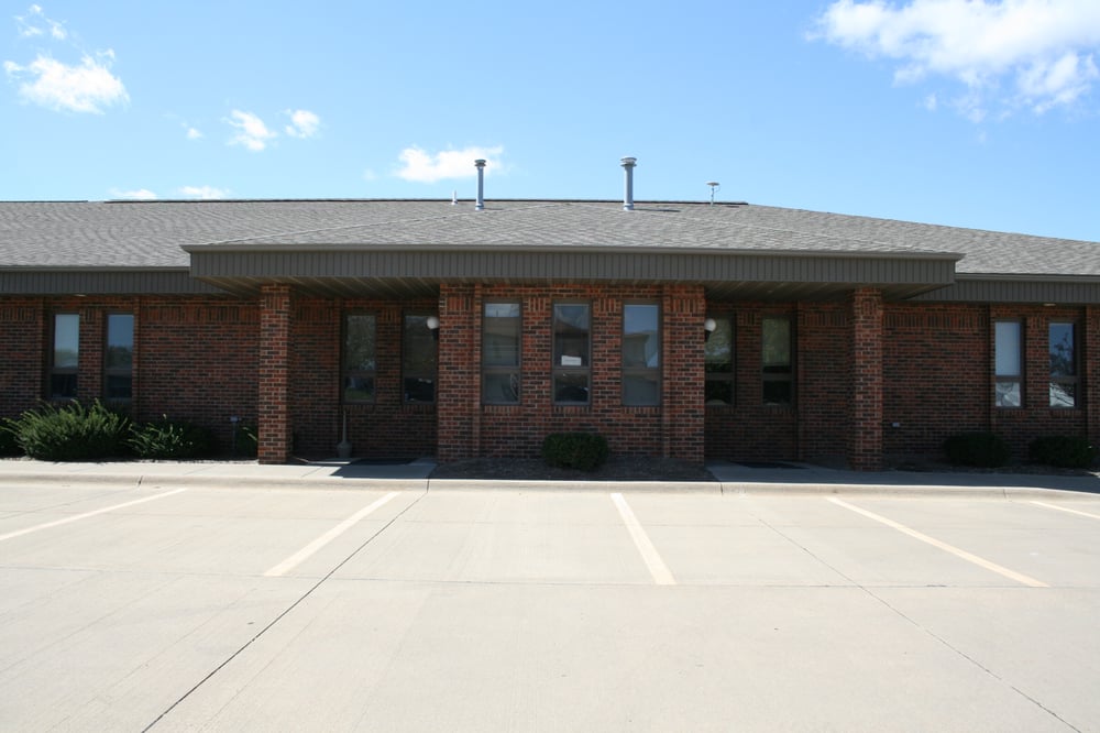 MMS CONSULTANTS Updated August 2024 21 Photos 1917 S Gilbert St, Iowa City, Iowa Land