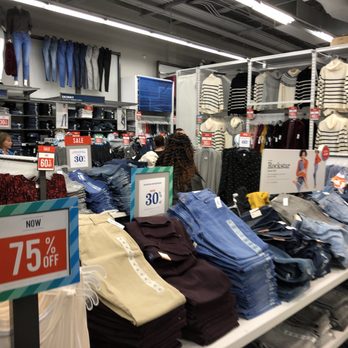 Old Navy Outlet - Men's Clothing Near Me - Sevierville, Tennessee