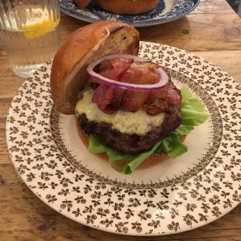 BOBO Social - Ostrich burger - Burgers Near Me - London, XGL BOBO Social - Ostrich burger - Burgers Near Me - London, XGL