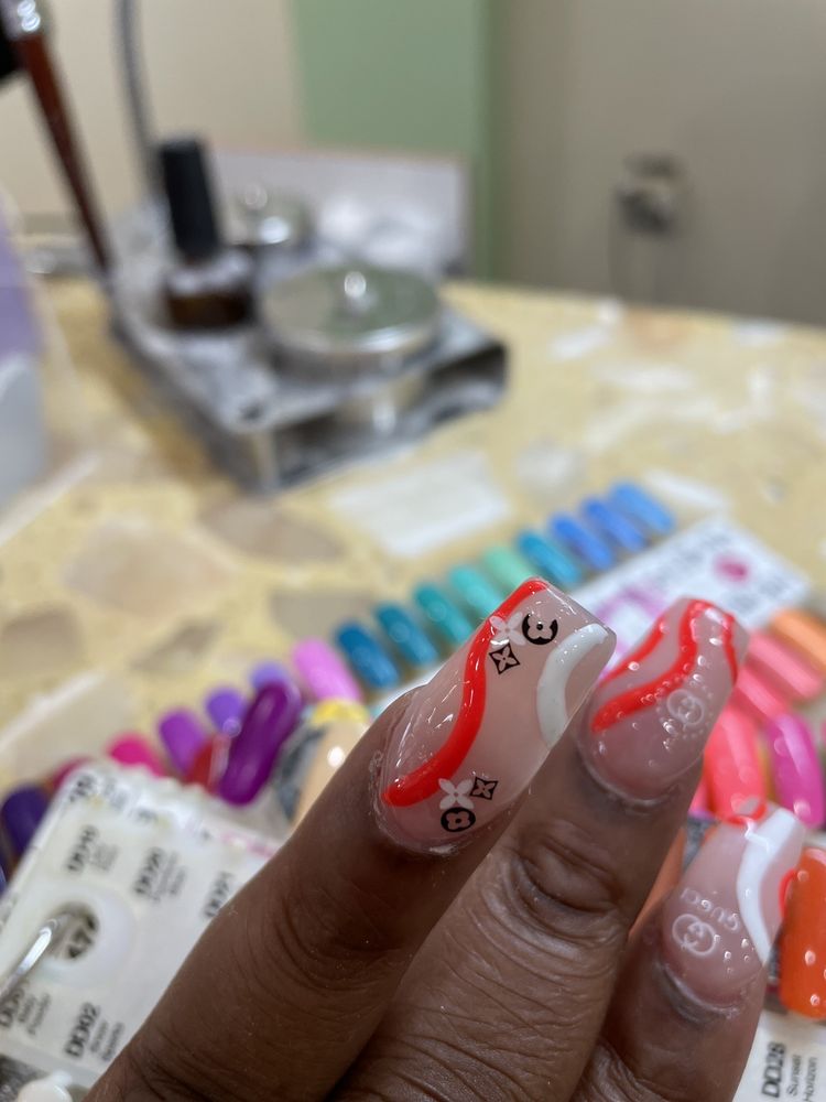 THE NAILS SPA Updated September 2024 194 Photos & 337 Reviews 405