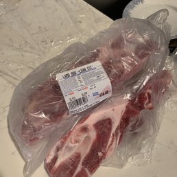 This is not lean cut. Please don't fool people by putting fat and charging extra. This is not lean cut. Please don't fool people by putting fat and charging extra.