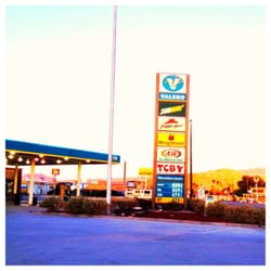 Valero - 4 restaurants and a frozen yogurt place under 1 roof, plus gas too!
