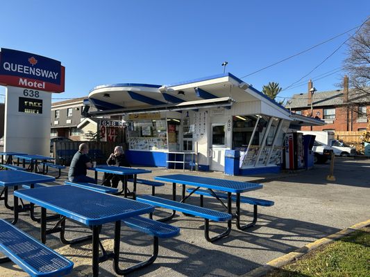 Tom's Dairy Freeze by null