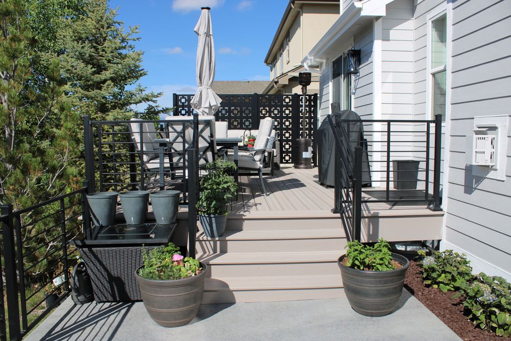 FOOTPRINT DECKS & DESIGN - Updated July 2025 - 48 Photos - 902 N Circle ...