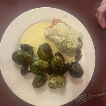Williams's Pine Gables - Chicken cordon bleu - Supper Clubs Near Me - Eagle River, Wisconsin