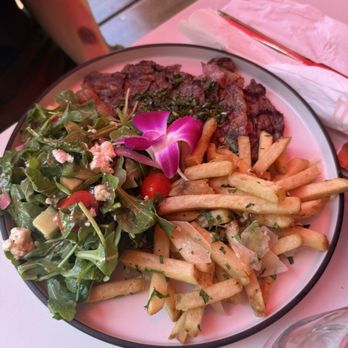 Eggy’s Neighborhood Kitchen - Steak frites - Breakfast & Brunch Near Me - Berkeley, California Eggy’s Neighborhood Kitchen - Steak frites - Breakfast & Brunch Near Me - Berkeley, California