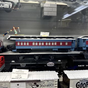 Train Shack - Polar Express! - Toy Stores Near Me - Burbank, California