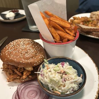 Gus's Barbecue - This was the Smoked Pulled Chicken Sandwich with Coleslawand onion on the side. - Barbeque Near Me - South Pasadena, California Gus's Barbecue - This was the Smoked Pulled Chicken Sandwich with Coleslawand onion on the side. - Barbeque Near Me - South Pasadena, California