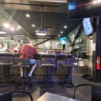 Ralph's American Grill - Breakfast & Brunch Near Me - Wilmington, Ohio