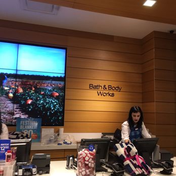 Bath & Body Works - Cosmetics & Beauty Supply Near Me - Honolulu, Hawaii
