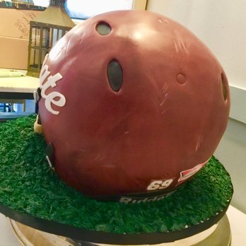 Fluffy Thoughts Cakes - Colgate University Football Helmet Groom's Cake - Bakeries Near Me - McLean, Virginia