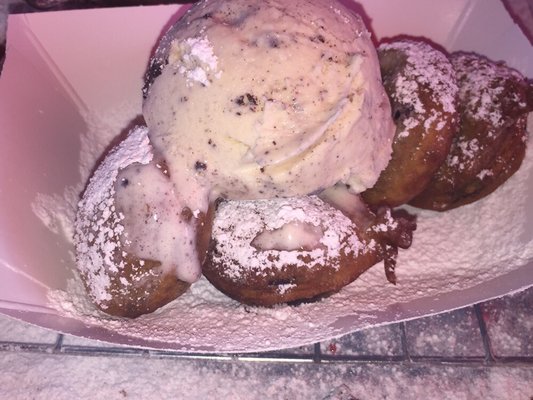 Fun-Diggity Funnel-Cakes by null