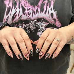 Milavu Nail Studio - NAIL ARTIST: IAN