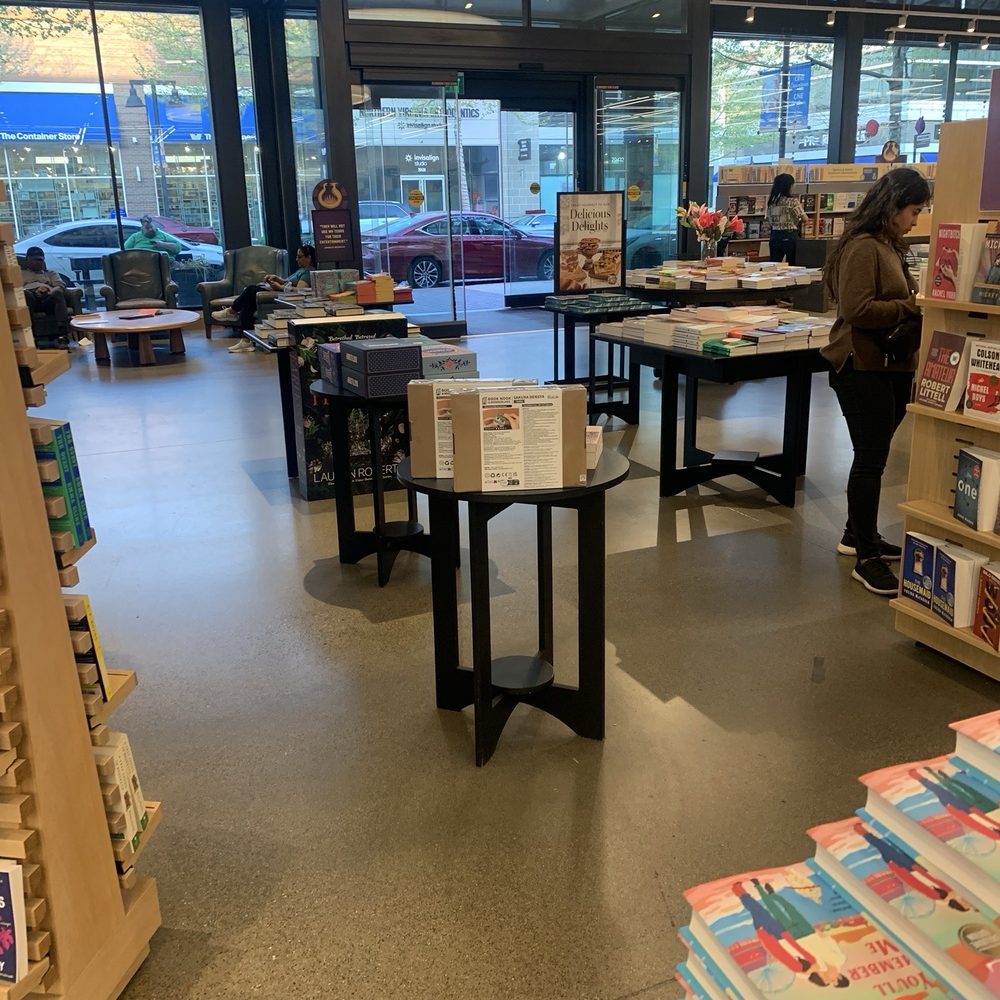 Barnes & Noble - Bookstores Near Me - Ashburn, Virginia