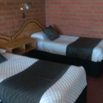 Edithburgh Seaside Motel - Beds - Hotels Near Me - Edithburgh, SA