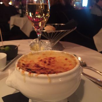 Le Fouquet's - French Near Me - Paris, 75