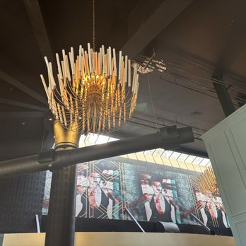 Benny and Mary's - New American Near Me - Irvine, California