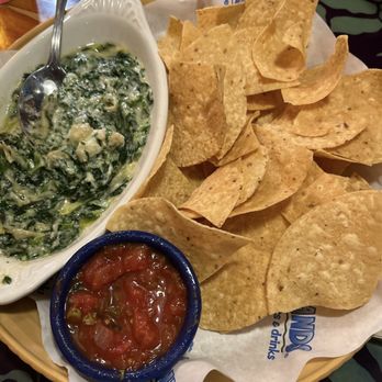 Islands Restaurant - Spinach artichoke dip - Burgers Near Me - Corona, California