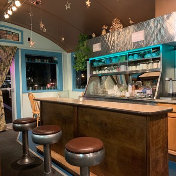Thrive Diner - Inside THRIVE is a renovated train car - Vegan Near Me - Pittsfield, Massachusetts