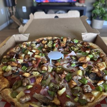 Pizza Twist - Latina pizza with chicken and mushroom - Pizza Near Me - Riverside, California Pizza Twist - Latina pizza with chicken and mushroom - Pizza Near Me - Riverside, California