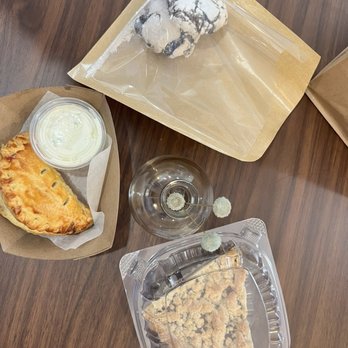 Sugar Toof - Veggie empanadas, crinkles and nutella pie - Desserts Near Me - Hercules, California Sugar Toof - Veggie empanadas, crinkles and nutella pie - Desserts Near Me - Hercules, California