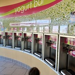 Menchie's Frozen Yogurt - Yogurt
