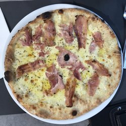 Da Marco - Very good white sauce pizza