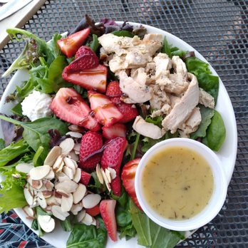 la Madeleine - Goat Cheese Chicken Strawberry salad - Bakeries Near Me - El Paso, Texas