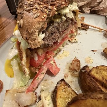 PS Green Restaurant - Breakfast burger cut in half, 10/10! (Very big size) - Vegan Near Me - Lauderdale, Florida PS Green Restaurant - Breakfast burger cut in half, 10/10! (Very big size) - Vegan Near Me - Lauderdale, Florida