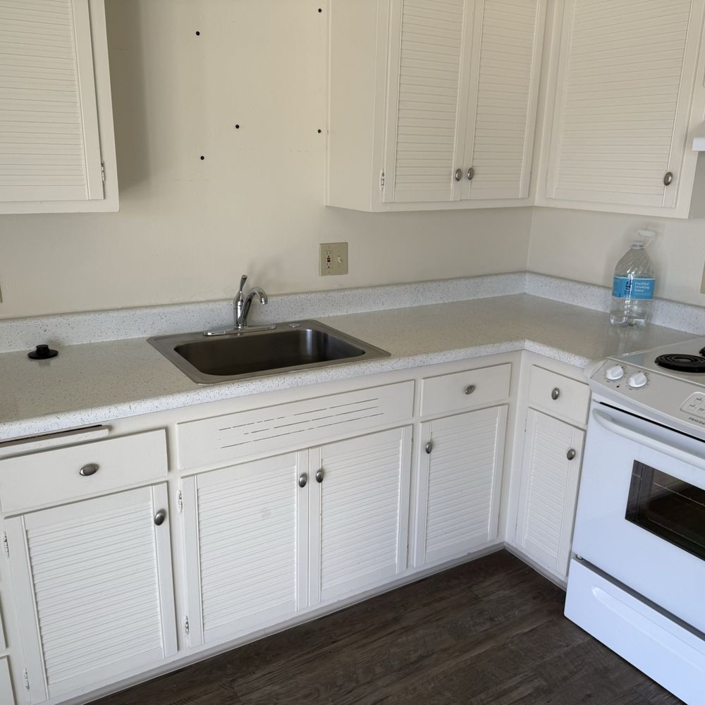 Franciscan Apartments - Good size kitchen - Apartments Near Me - Alameda, California