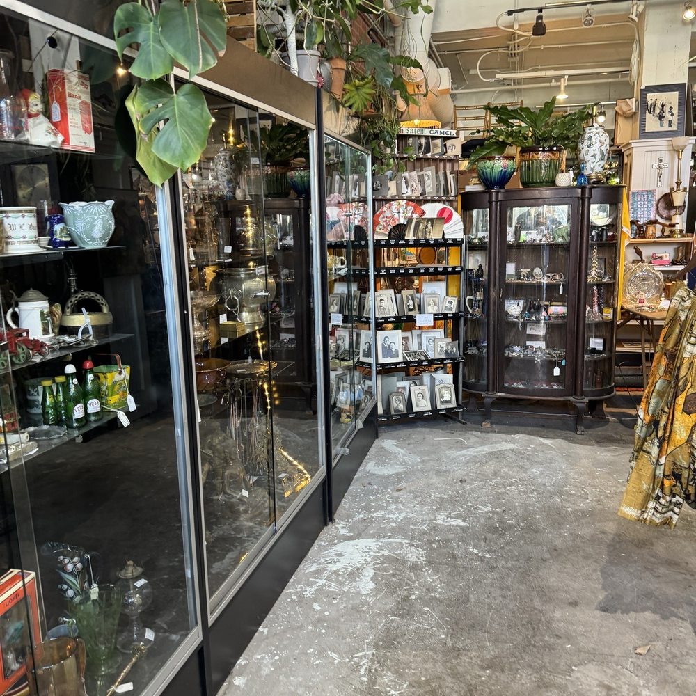 The Antique Annex - Antiques Near Me - Omaha, Nebraska The Antique Annex - Antiques Near Me - Omaha, Nebraska