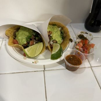 Los Tacos No.1 - Beef and chicken Tacos - Tacos Near Me - New York, New York Los Tacos No.1 - Beef and chicken Tacos - Tacos Near Me - New York, New York