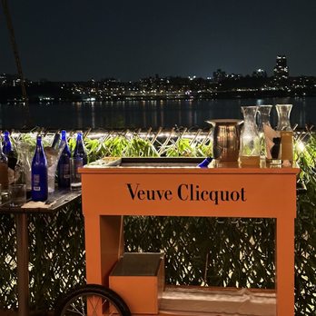 De Novo European Pub - Great views day or night - Pubs Near Me - Edgewater, New Jersey De Novo European Pub - Great views day or night - Pubs Near Me - Edgewater, New Jersey